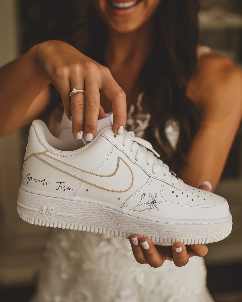 Zapatillas personalizadas para boda con fecha e iniciales pintadas a mano, novios DePeru Custom