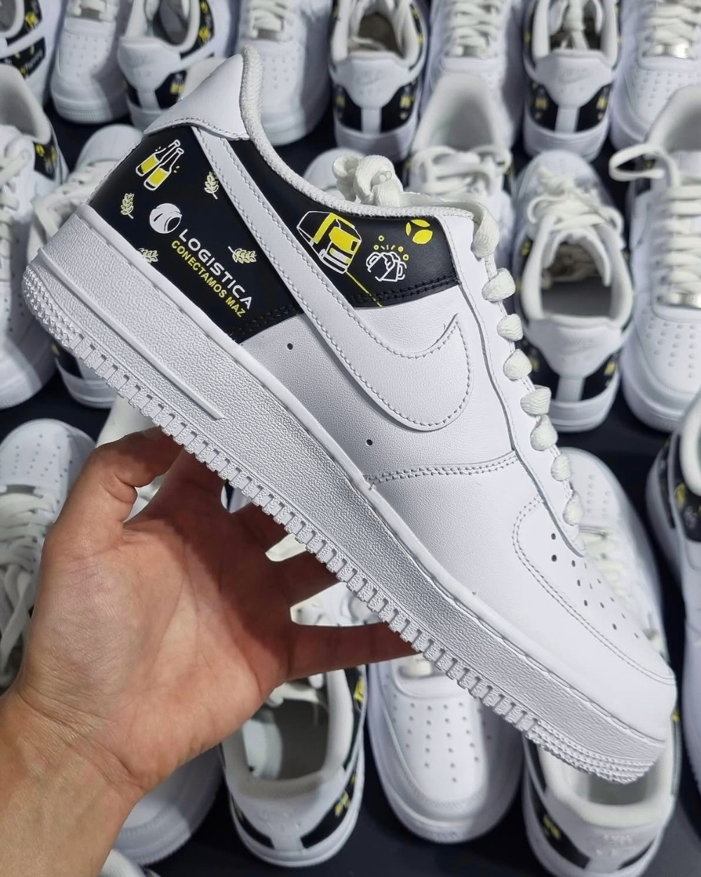 Zapatillas personalizadas para empresas, regalo corporativo Backus por DePeru Custom